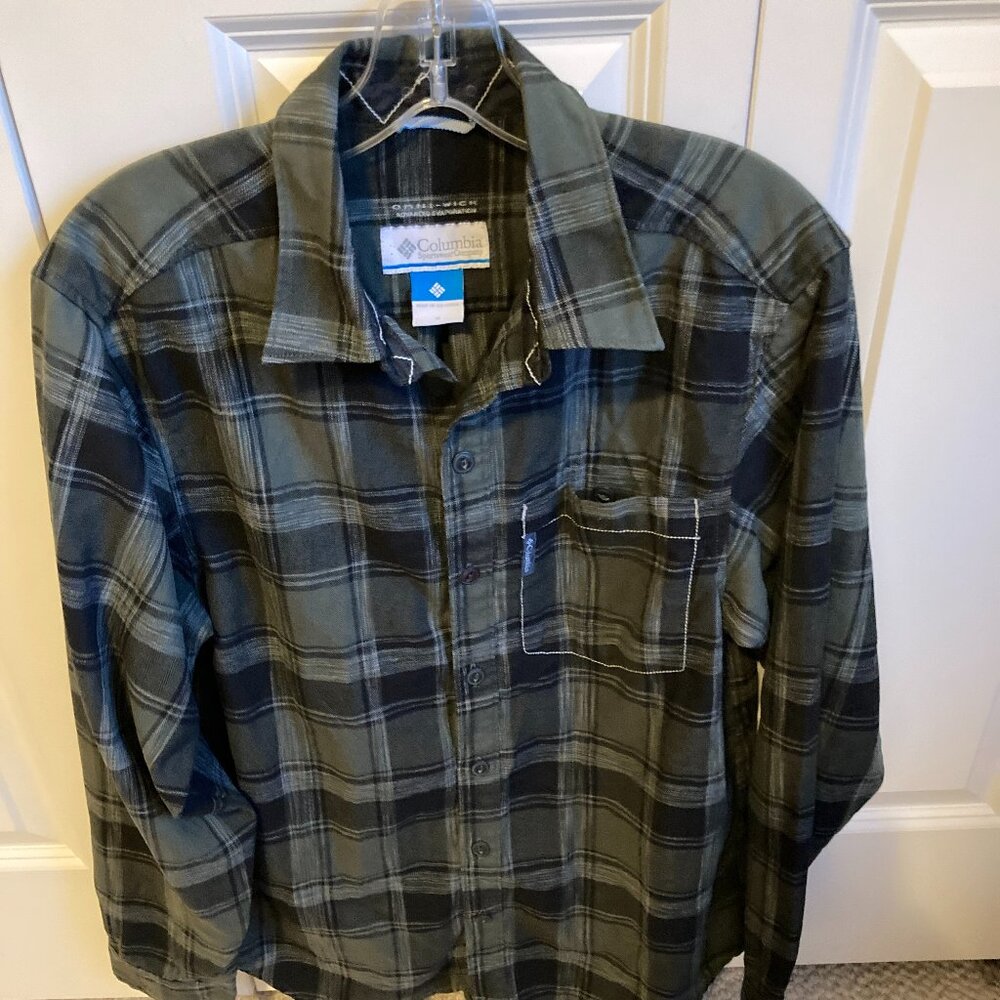 Columbia Shirt Mens Gray & Black Plaid Flannel Omni Wick Button Up w/ Pocket